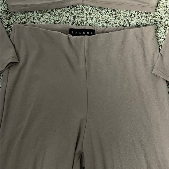 Nude Off-Shoulder Top and Ruched Leggings Set - Picture 4 of 5